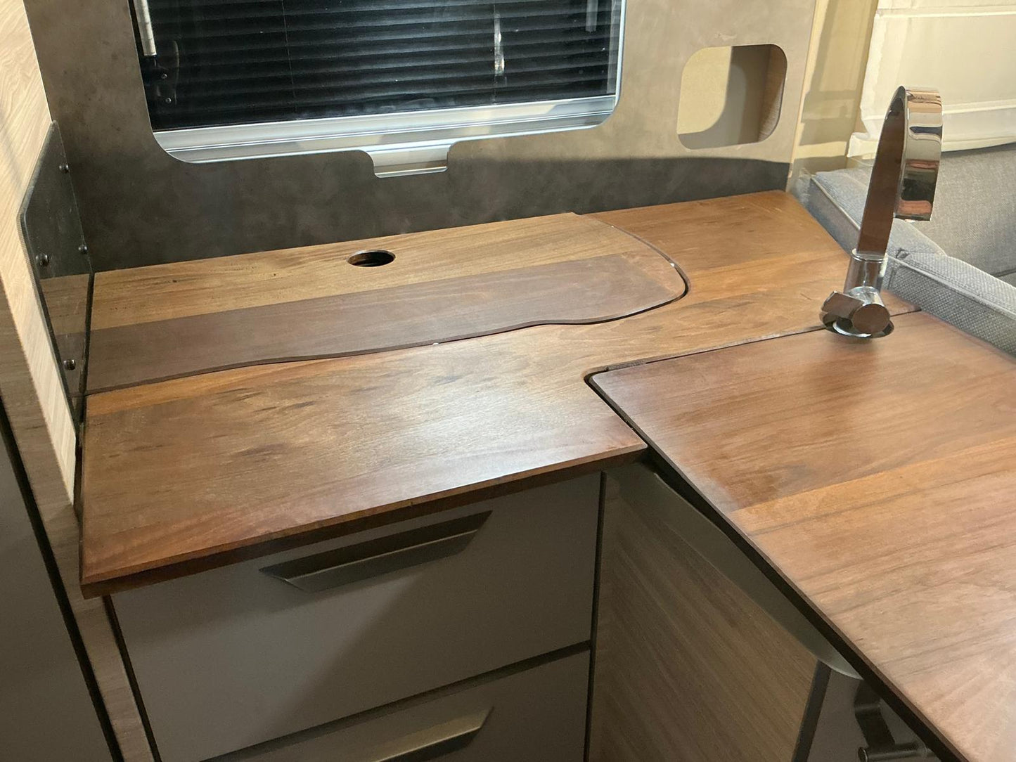 Mobilhome keukenblad – Massief IPE hout