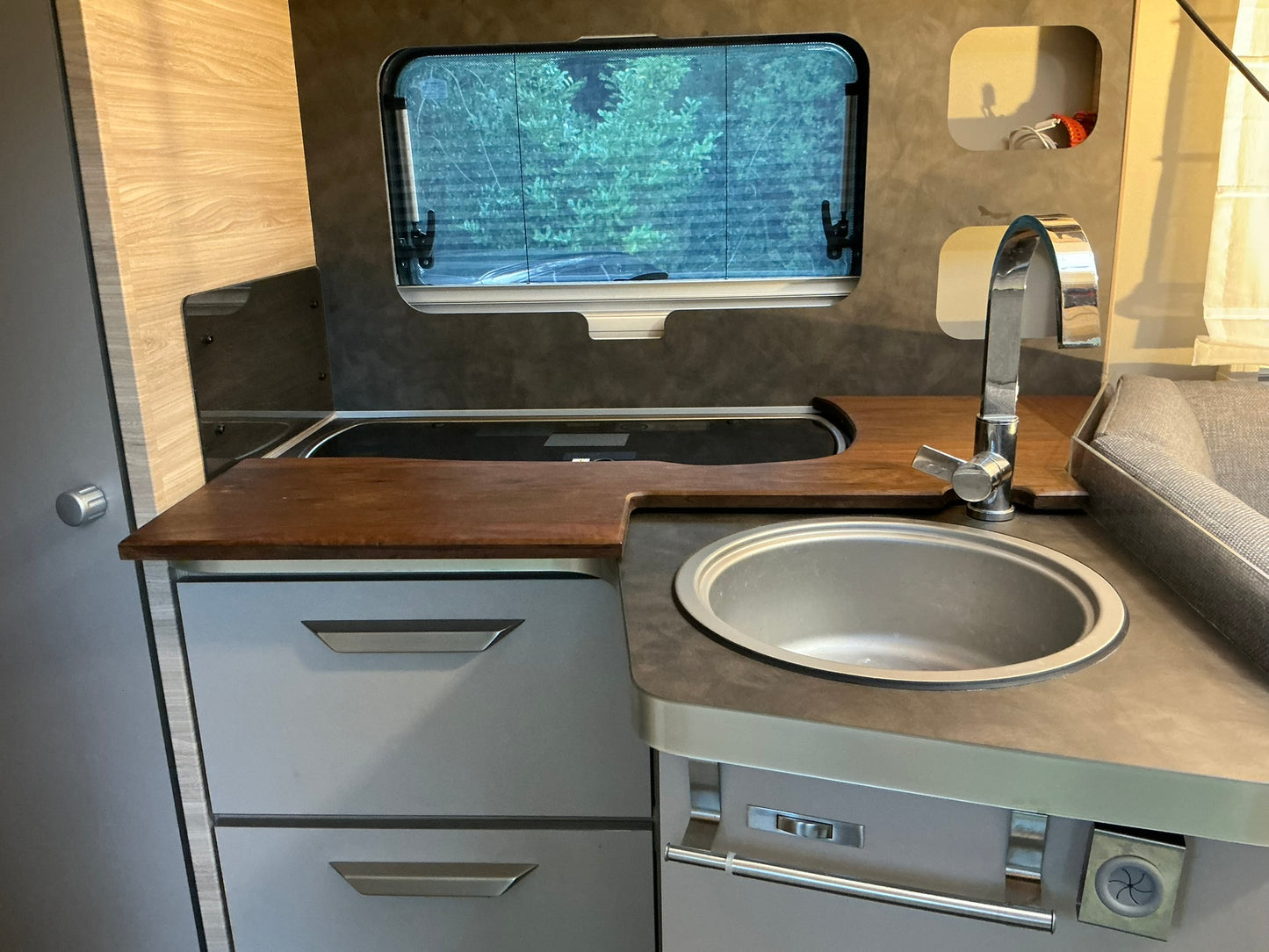 (C25-5-P10) Mobilhome keukenblad  – Massief IPE hout