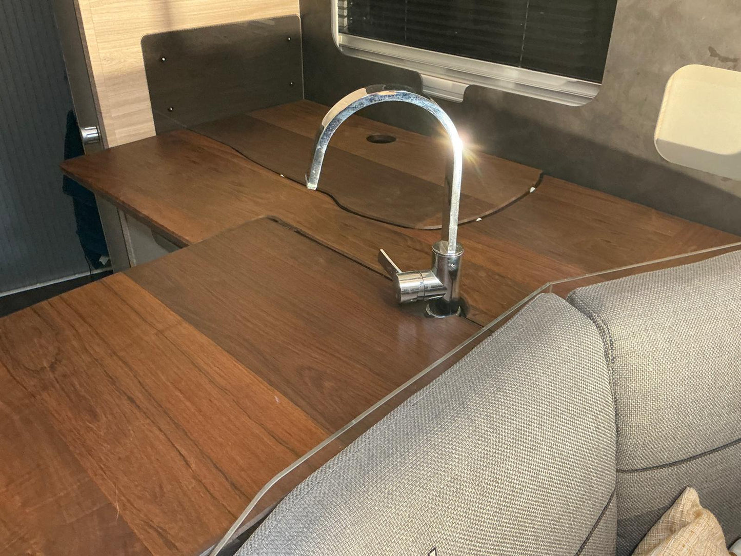 Mobilhome keukenblad  – Massief IPE hout