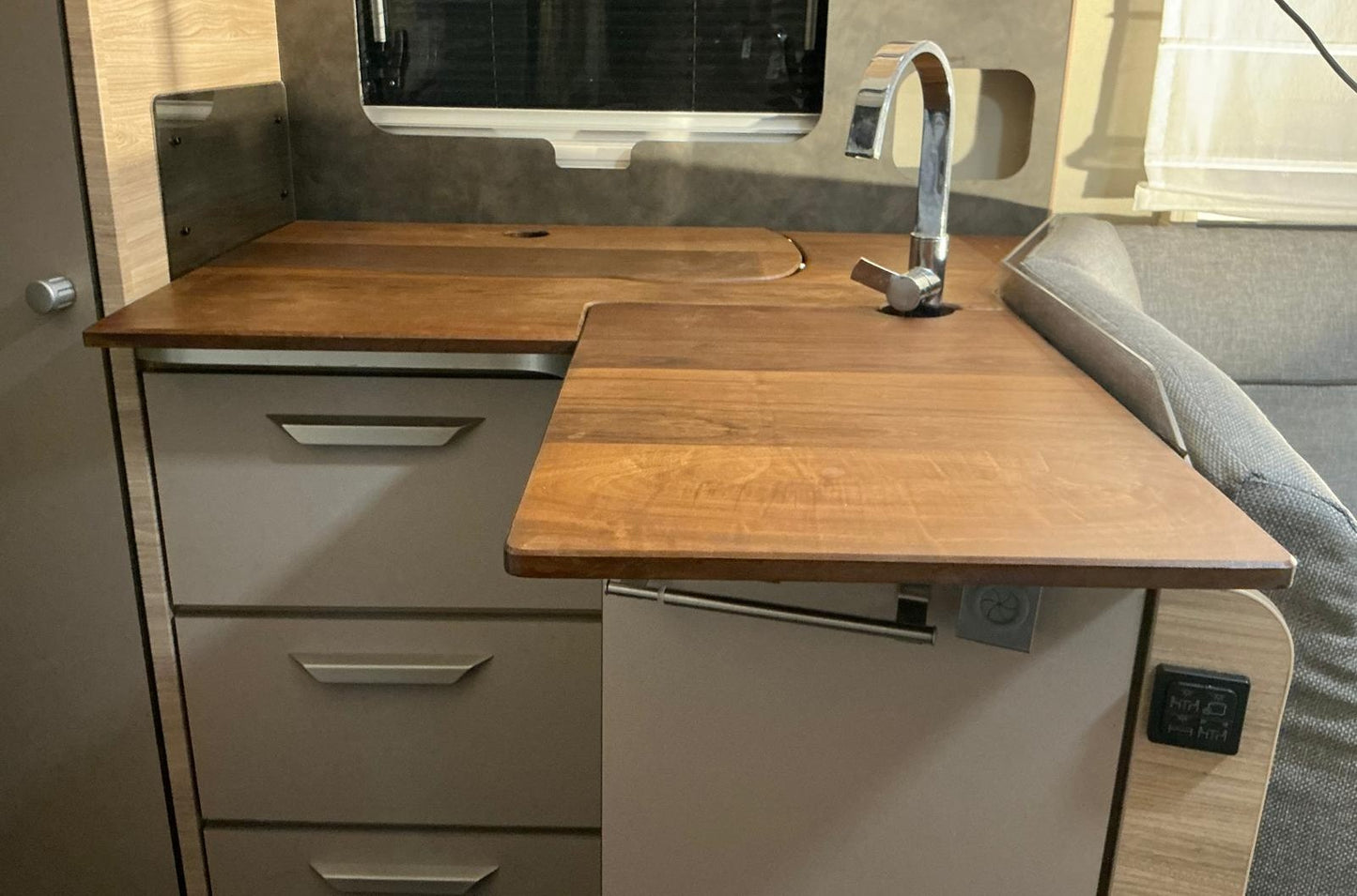 Mobilhome keukenblad  – Massief IPE hout